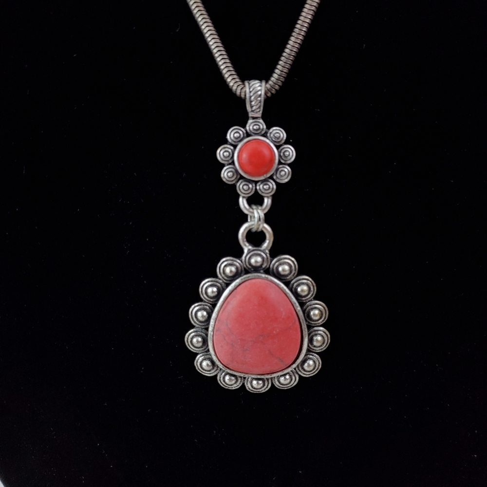 Southwestern Silver Tone Jasper Pendant Necklace